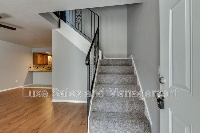 Photo - 13813 Fairhill Ave