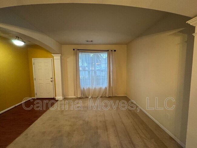 Photo - 108 Tagus Ct