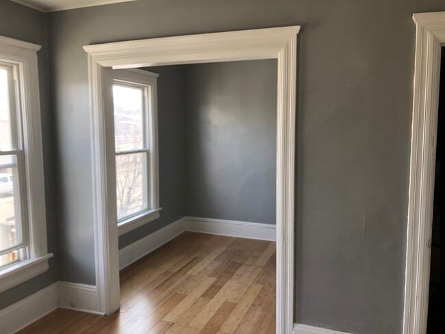 Photo - 4043 Saint Clair Ave