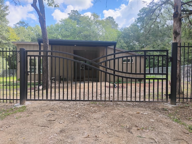 Building Photo - 13358 Lueders Ln Rental