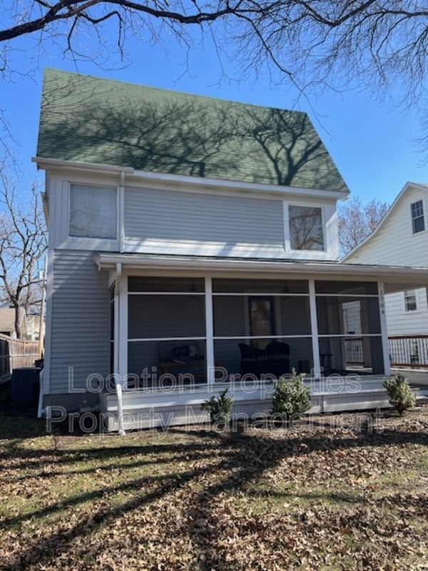 Photo - 1704 Mississippi St