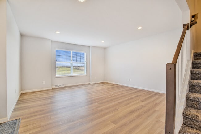 Photo - 671 Hillcrest Dr