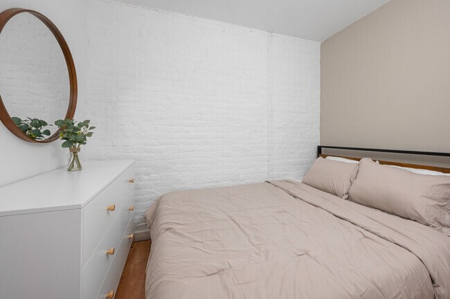 Photo - 309 W 28th St Unidad ID1390073P