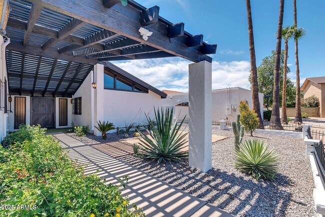 Photo - 1401 W Ocotillo Rd