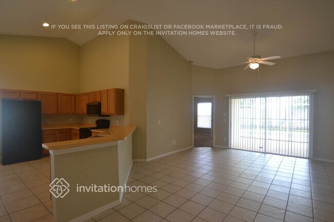 Photo - 1124 Cedarwood Way