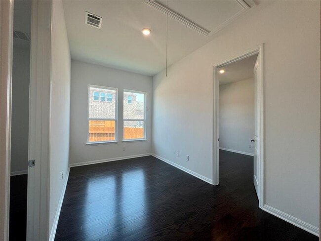 Photo - 308 Terra Mnr Trl