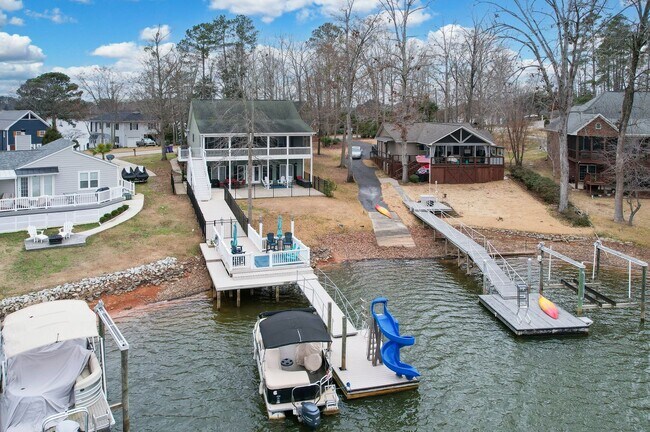 Photo - Fully Furnished Mid Term Lease