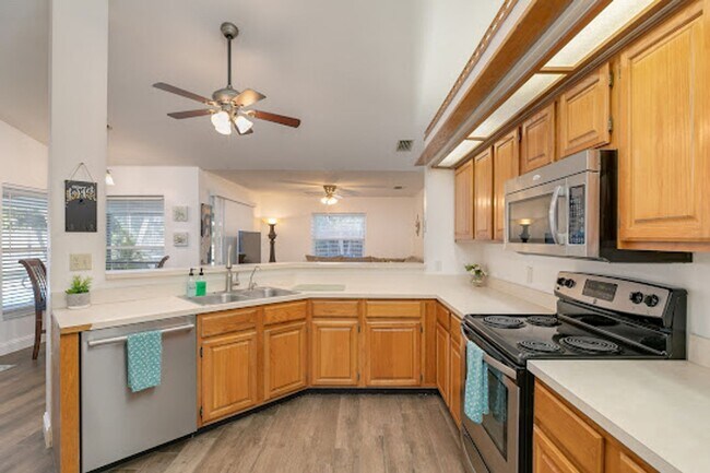 Photo - 6385 Banks Ave