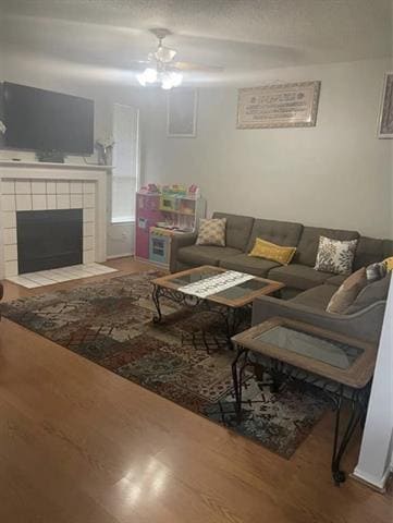 Photo - 1112 Canoe Ln