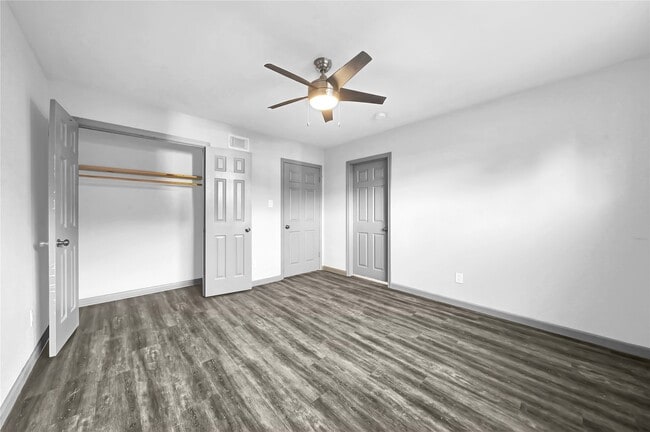 Building Photo - 2801 Carrolton St Unit 4