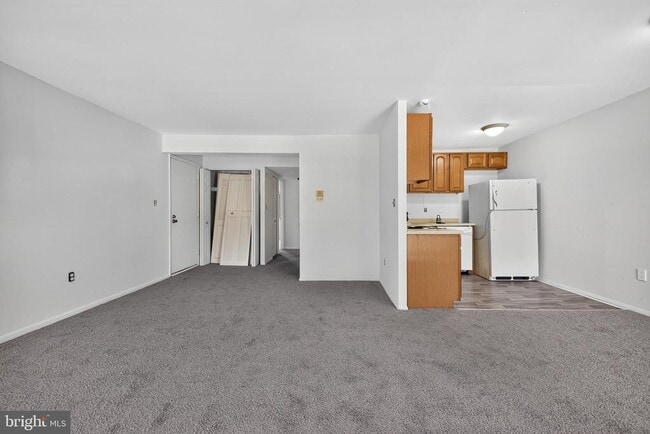 Photo - 1001 White Oak Rd