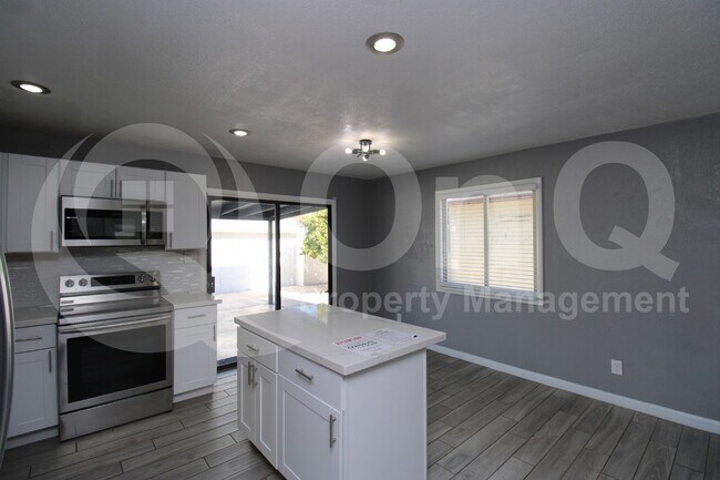 Photo - 5334 W Mauna Loa Ln