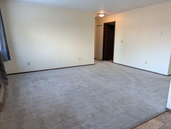 331 Fox Lake Ave Unit 16