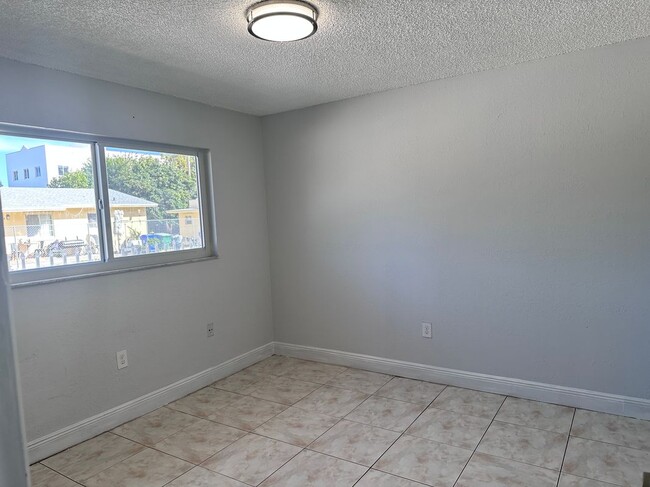 Photo - 410 NW 33rd St