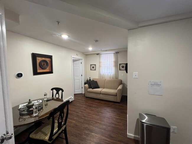 Photo - 5700 Broadway Unit GROUND FLOOR