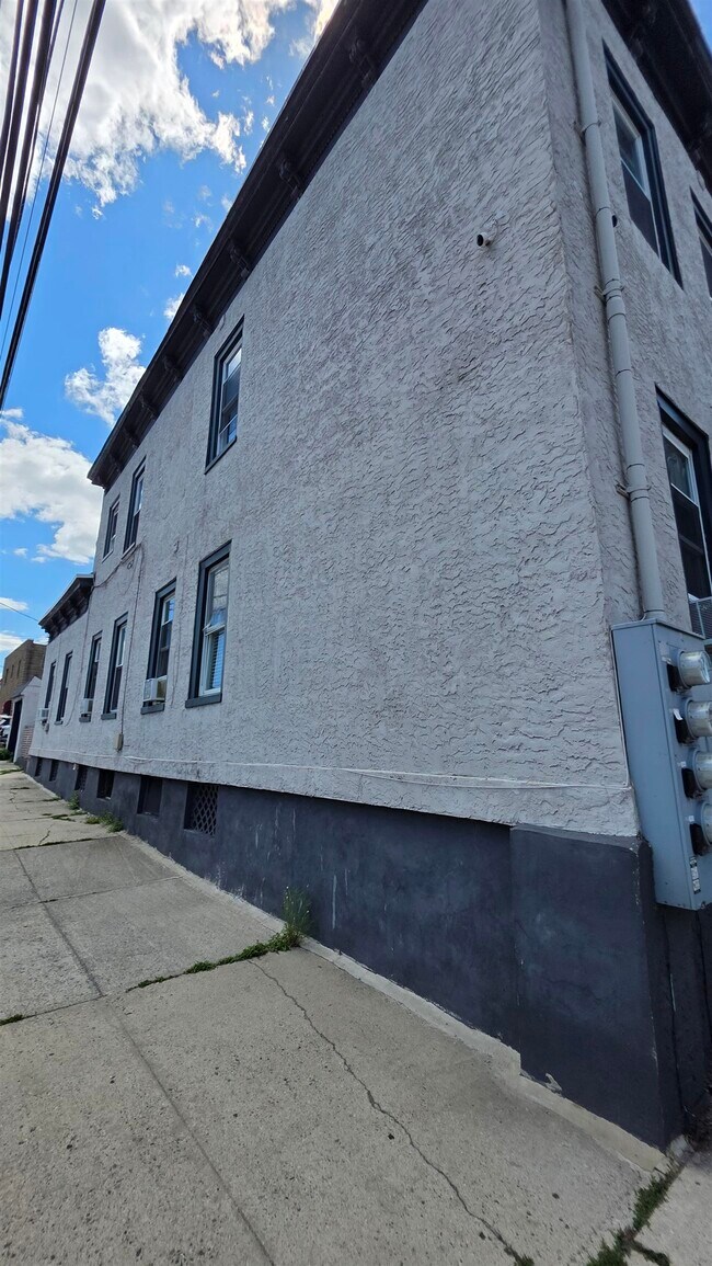 1201 67th St