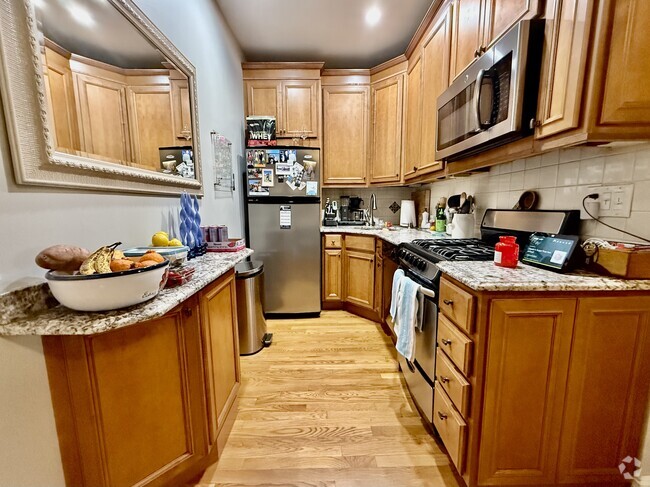 Building Photo - 30 Vinton St Unit 1 Rental