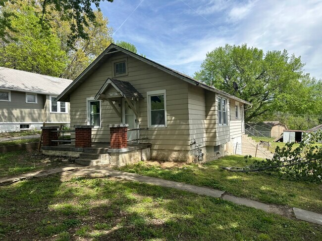 Photo - 139 N Ditzler Ave House
