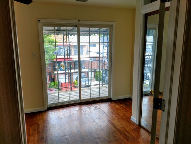Front Deck - 13 Skyline Dr Unit 3 BR Apt