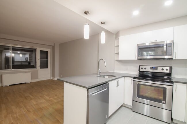 Photo - 4555 Av. Bonavista Unit 205