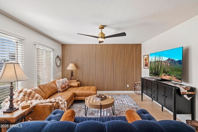 Building Photo - 8107 E Vista Dr