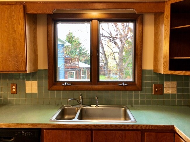 Photo - 509 Cutting St