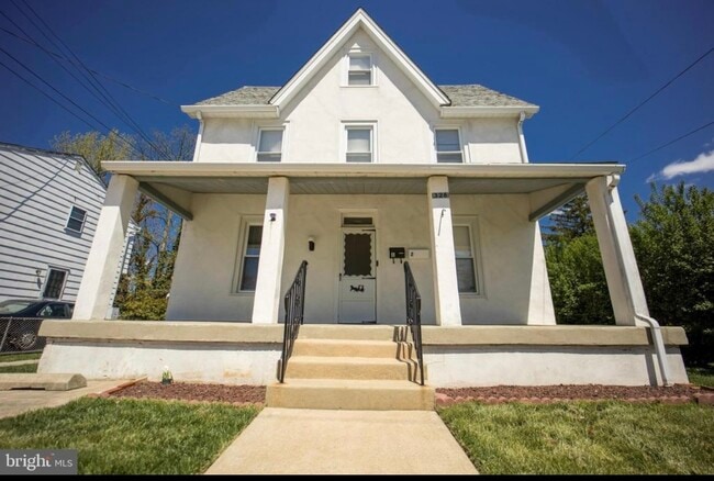 Building Photo - 328 Ridley Ave Unit 2