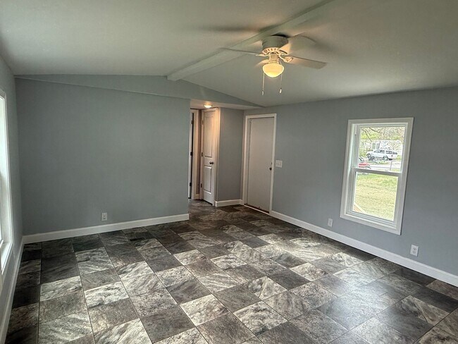 Photo - Nice 2 bedroom, 2 bath Mobile Home