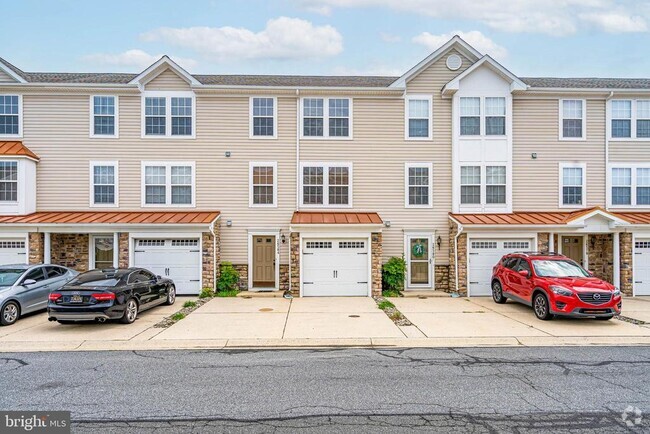 Building Photo - 26584 Raleigh Rd Rental