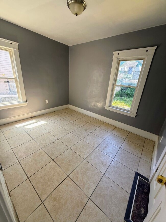 Photo - 12521-12523 Locke Ave Unit 12521