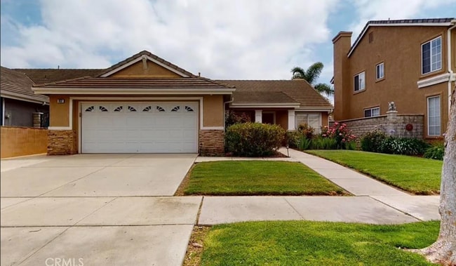 Building Photo - Beautiful 3-bedroom, 2-bathroom home located in Oxnard, CA.
