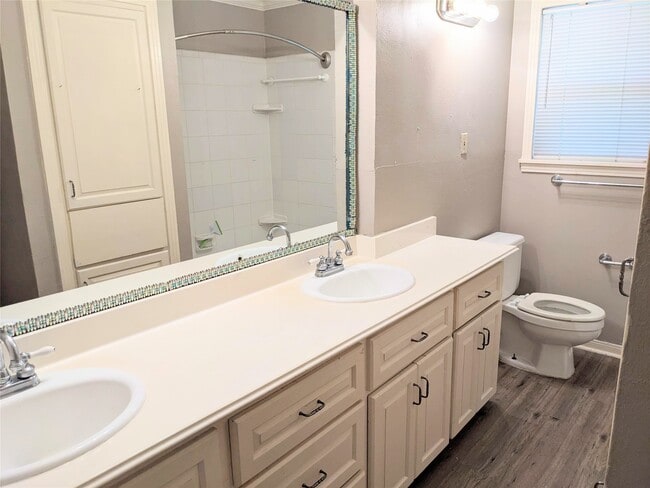 Photo - 5559 Aspen St