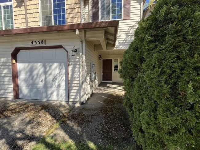 Photo - Spacious 3 Bedroom Home with Open Layout, Vaulted Bedrooms & Trail Access