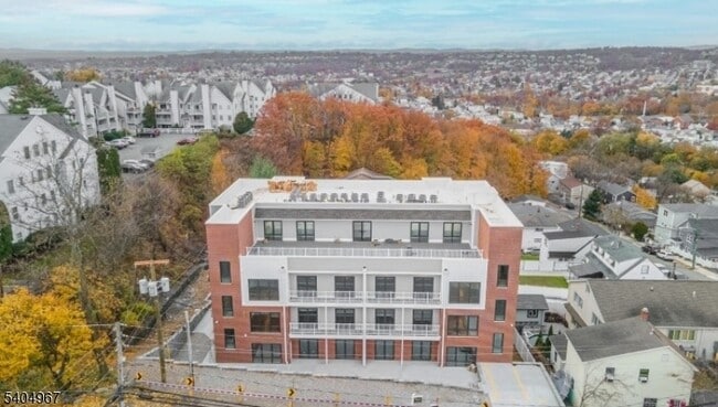 Building Photo - 318 Dixon Ave Unit 204