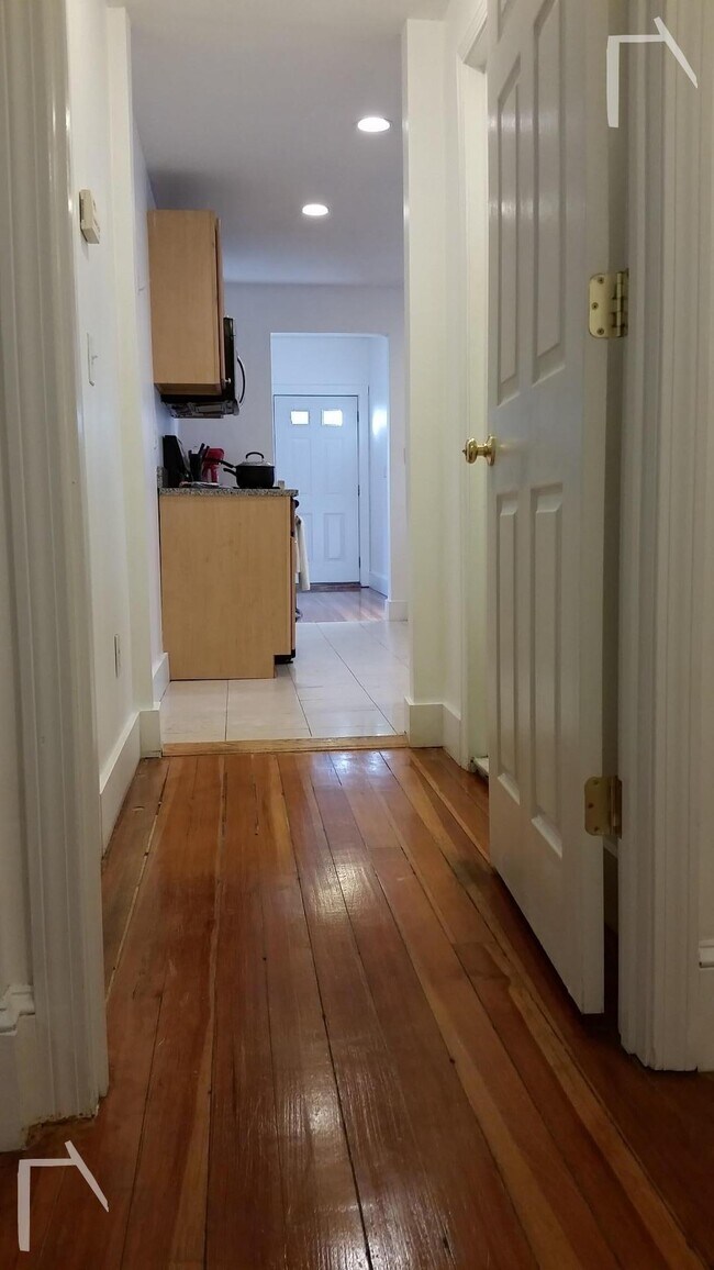 Photo - 27 Brackett St