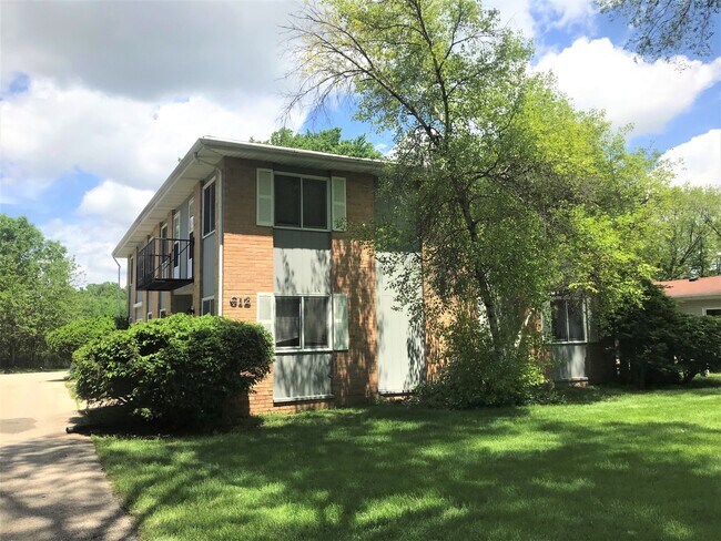 Edificio 612 Femrite Drive - 612 Femrite Dr Unidad 612