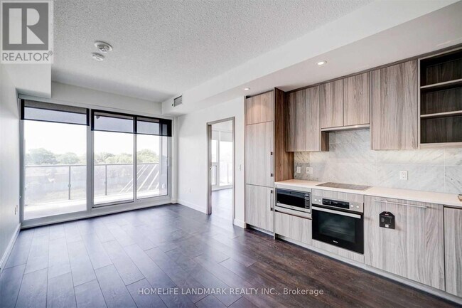 Photo - 85 McMahon Dr Unit 905
