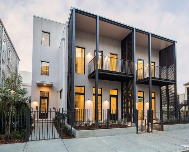 Building Photo - 1530 Felicity Rental