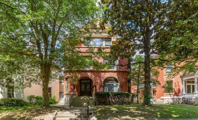 Building Photo - 1015 Cherokee Rd Unit 1015-3