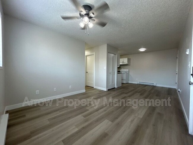 Photo - 902 East E Street