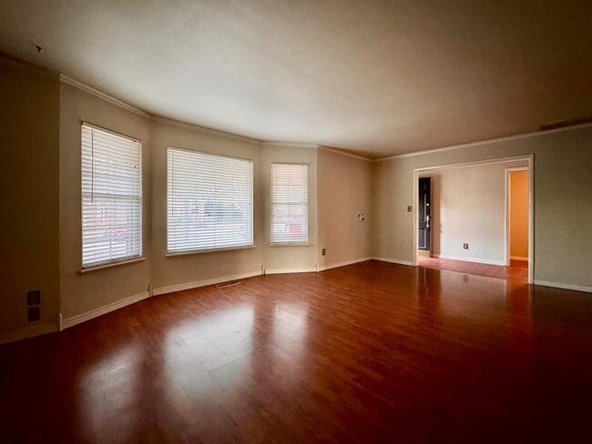 Photo - 6105 Belle Dr