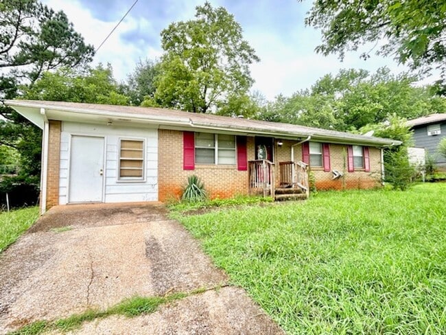Photo - 3305 E Tucker Dr NW
