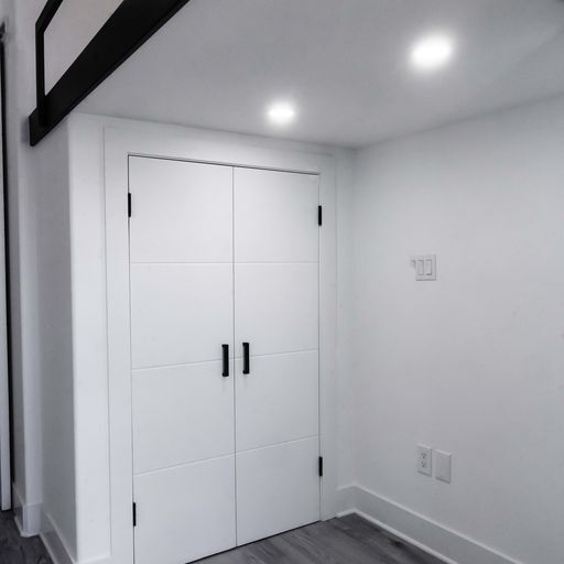 Photo - 2467 Hoffman St