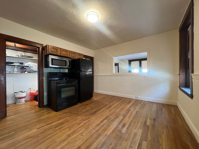 Photo - 4 River St Unit 1