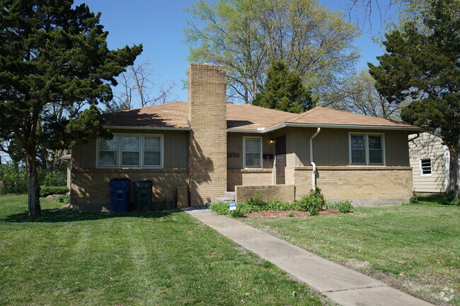 Building Photo - 2020 Stratford Rd Rental