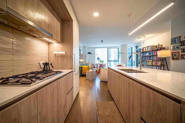 Photo - 211 N Harbor Dr