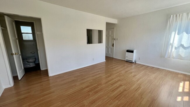 Photo - Sunset Drive, 4363-4377 Unidad 4363