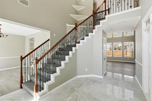 Photo - 4433 English Oak Dr