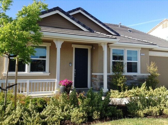 Photo - Single Story Craftsmen in Hollister