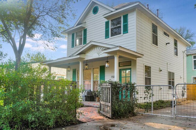 Photo - 1501 Willow St